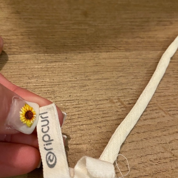 Rip Curl White Lace Trim Tank Top - Picture 2 of 12